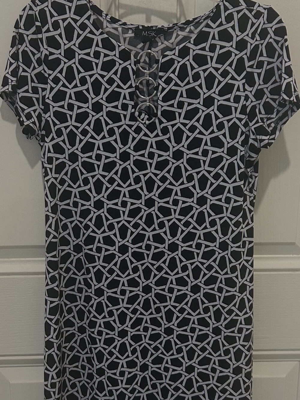 MSK Black & White Geometric Ring-Detail Mini Dress